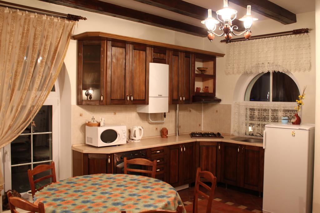 ホテルKaralinski Falvarok Tyzengauza Korolino  部屋 写真
